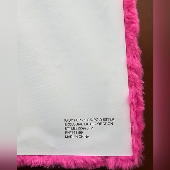 NWOT hot pink fuzzy faux fur lined paged notebook for Halloween goth festive - Picture 4 of 5